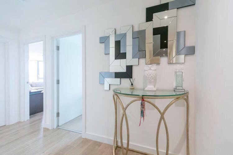 Room With Private Bathroom In A Modern Two Bedroom Two Bathroom Flat ลอนดอน ภายนอก รูปภาพ